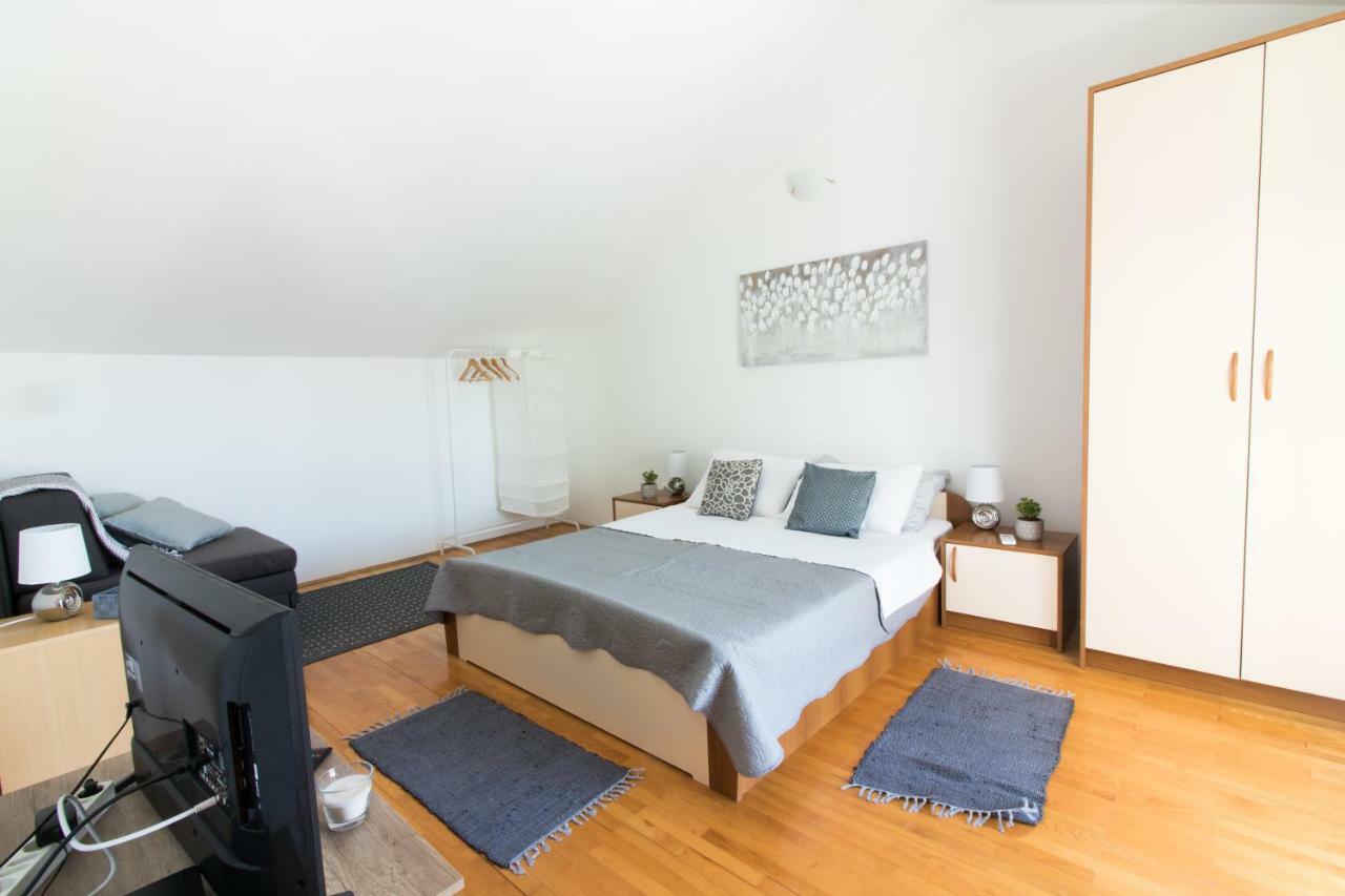 Apartments Luna Свети-Филип-и-Яков Экстерьер фото