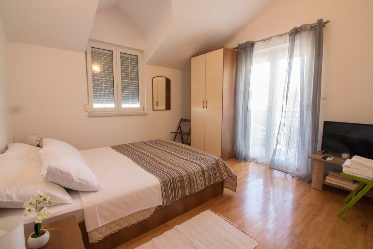 Apartments Luna Свети-Филип-и-Яков Экстерьер фото